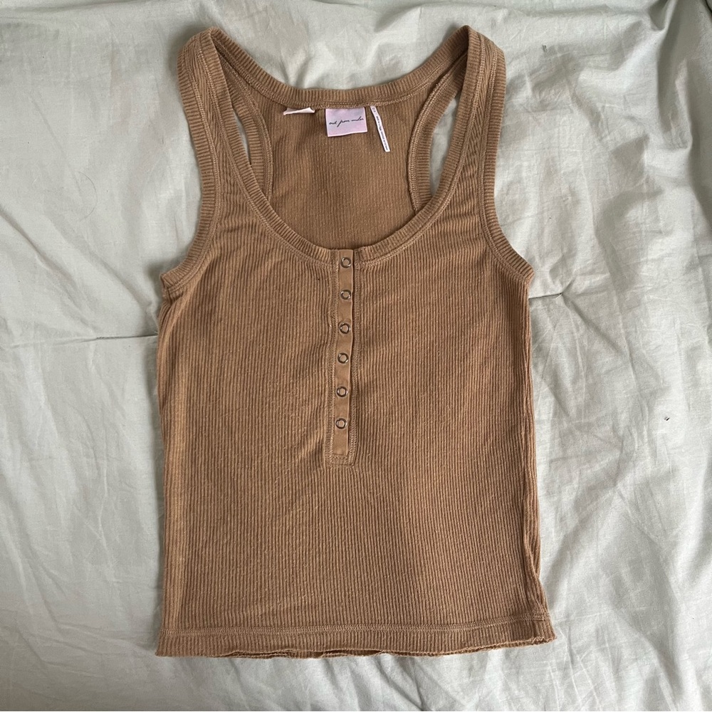 brown/tan UO tank